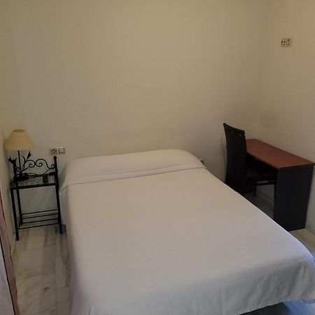 Hostal El Pasaje Puente Genil Buitenkant foto