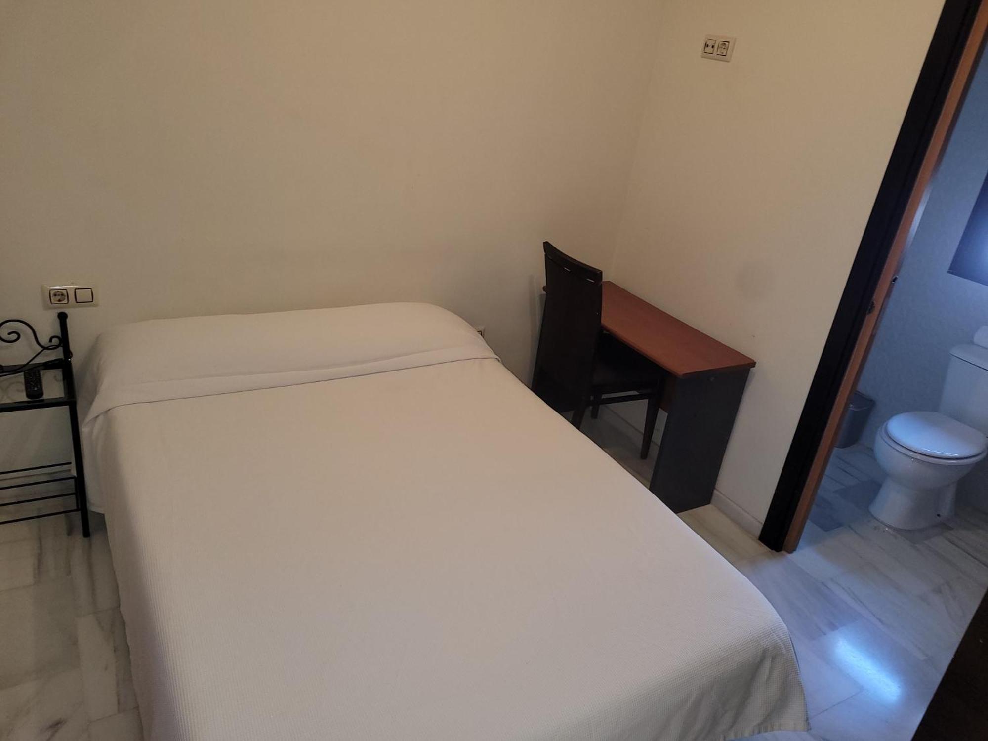 Hostal El Pasaje Puente Genil Buitenkant foto