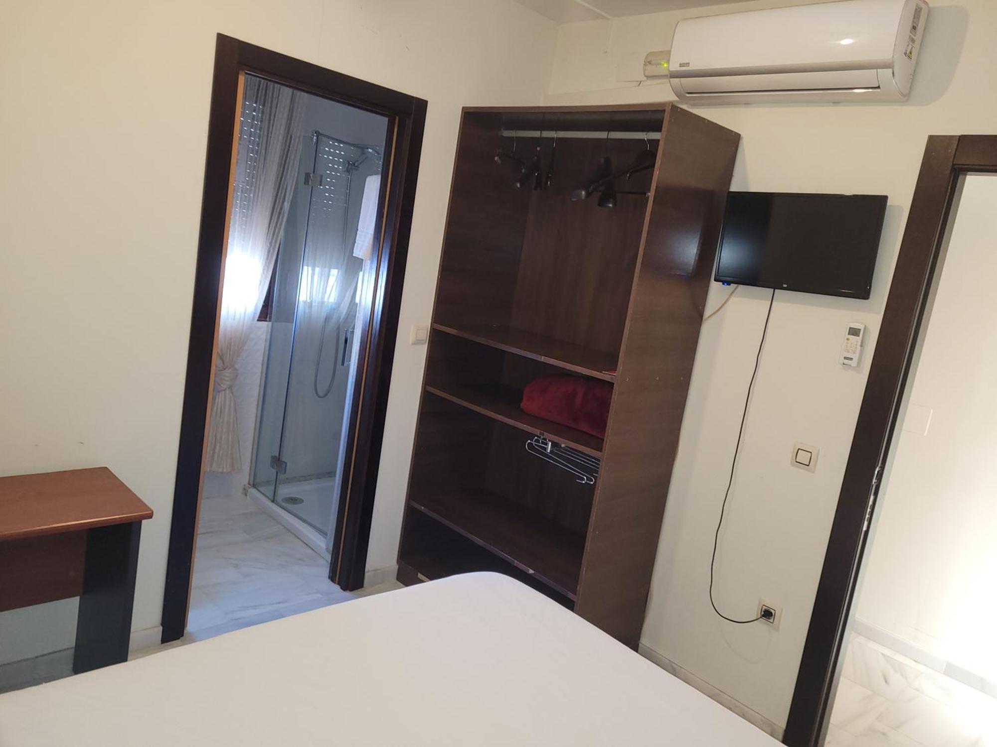 Hostal El Pasaje Puente Genil Buitenkant foto