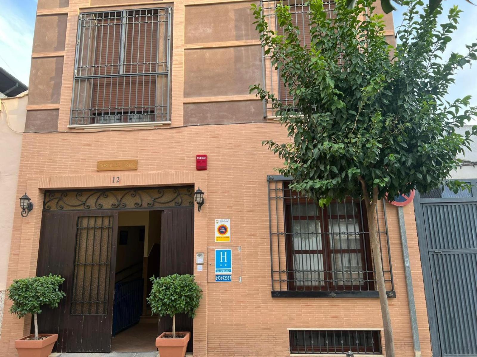 Hostal El Pasaje Puente Genil Buitenkant foto